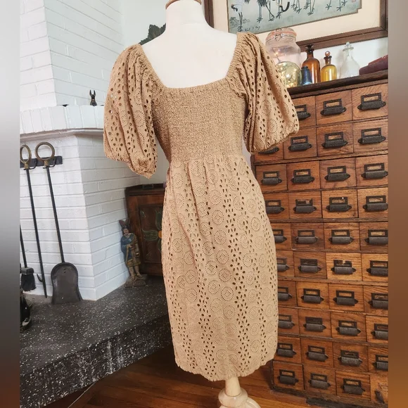 Cleobella Demi Organic Cotton Tan Eyelet Shell Button Dress Size Small - Picture 11 of 12